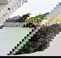 Oaks Middlemount Suites