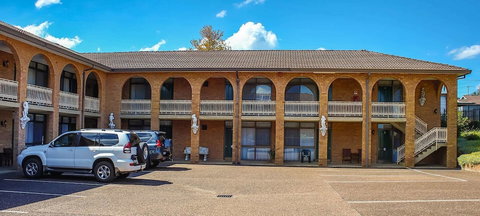 Cumberland Motor Inn - Australian Destinations 3