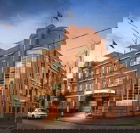 Quest East Melbourne - Australian Destinations