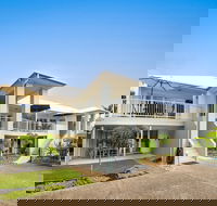 Noosa River Palms - Australian Destinations