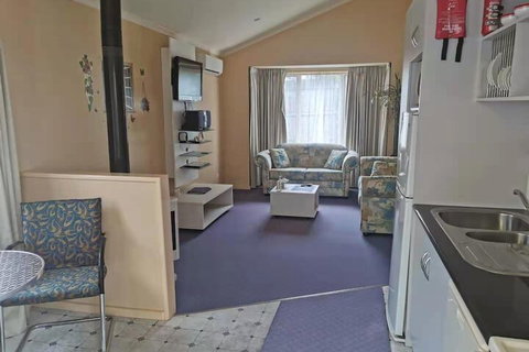 Cottages For Two - Australian Destinations 4