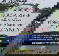 Noosa River Sandy Shores - Australian Destinations