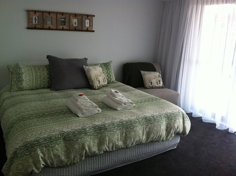 Corinella On The Esplanade Bed & Breakfast - Australian Destinations 3