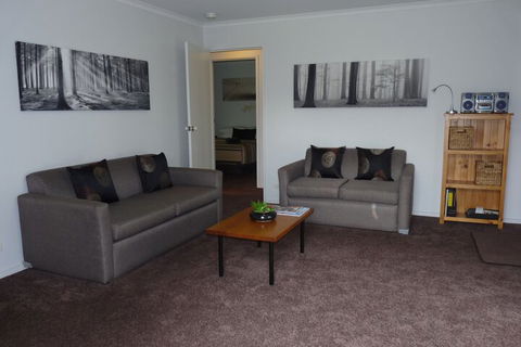 Barwon Valley Lodge - Australian Destinations 7