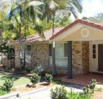 FRANGIPANI BEACH HOUSE PET FRIENDLY 22 Belbourie Cres Boomerang Beach - Australian Destinations
