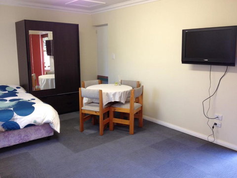 Thornleigh Garden View Comfortable & Tranquil - Australian Destinations 4