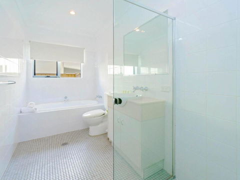 Angourie Blue 4 Close To Surfing Beaches & National Park - Australian Destinations 2