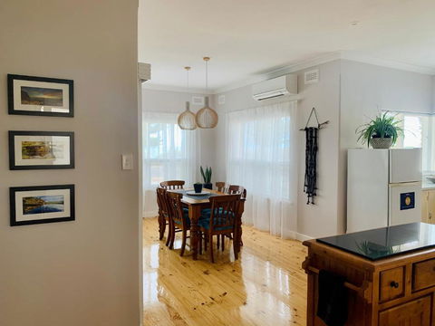 Jewel Of The South Beachfront Holiday Rental - Australian Destinations 1