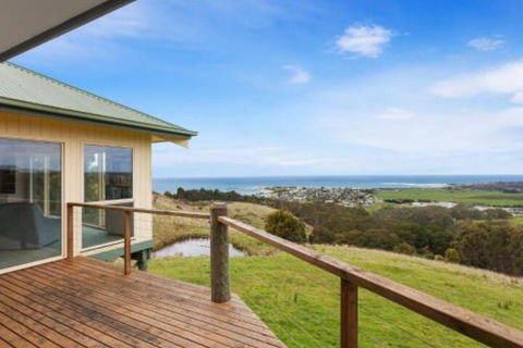 Acacia Brae - Australian Destinations 2