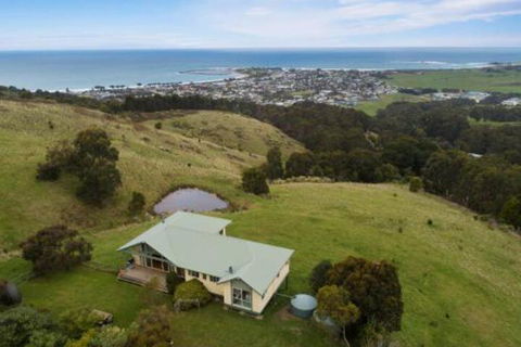 Acacia Brae - Australian Destinations 0