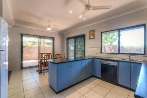 Ningaloo Breeze Villa 7 3 Bedroom Fully Self Contained Holiday Accommodation - Australian Destinations 4