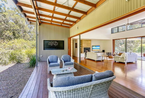 Calanthe Acreage Doonan - Australian Destinations 5