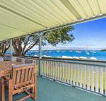Sunset Beach House Soldiers Point Sleeps 9 - Australian Destinations