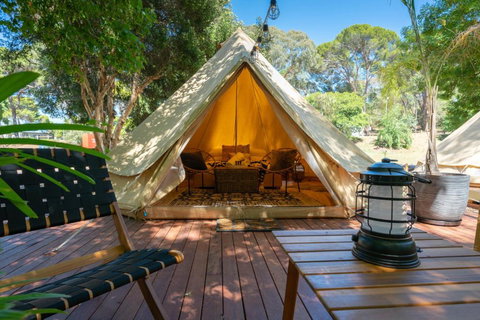 Castlemaine Gardens Luxury Glamping - Australian Destinations 4