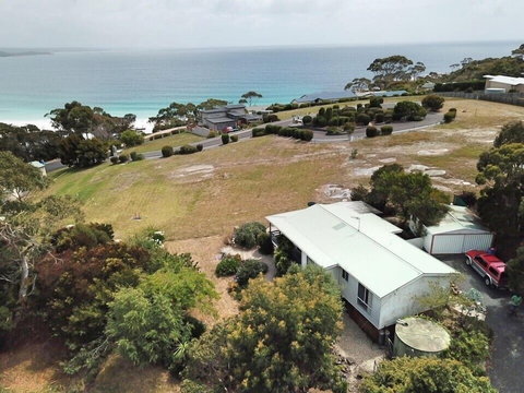 Cockatoo Cabin - Australian Destinations 0