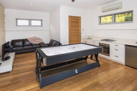 Cinque - Australian Destinations 5