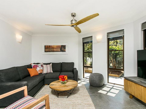 Calinda Sol 12 - Australian Destinations 4