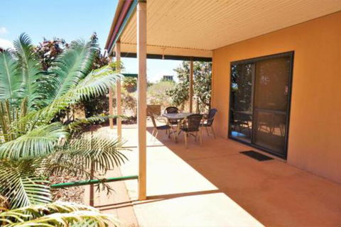 Ningaloo Breeze Villa 4 3 Bedroom Fully Self Contained Holiday Accommodation - Australian Destinations 4