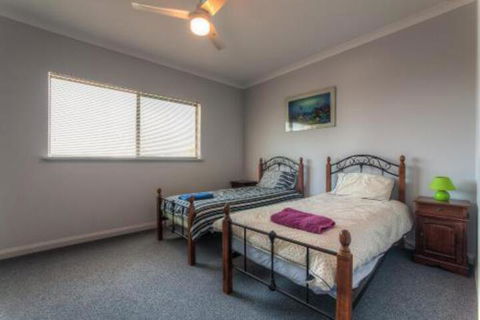 Ningaloo Breeze Villa 4 3 Bedroom Fully Self Contained Holiday Accommodation - Australian Destinations 2