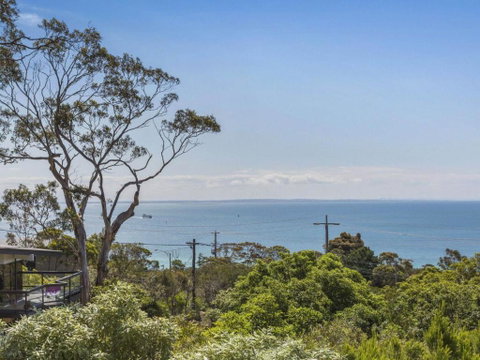 VIEWS At MCCRAE..... - Australian Destinations 2