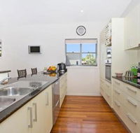 Papaya House - Australian Destinations