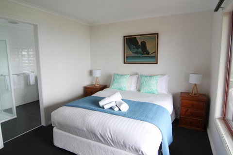 DOLPHIN LOOKOUT COTTAGE Amazing Views Of The Bay Of Fires - Australian Destinations 2