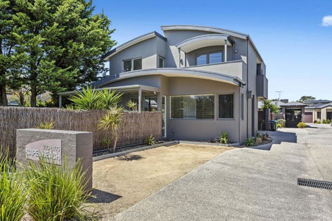 CAPELS REST CAPEL SOUND - Australian Destinations 2