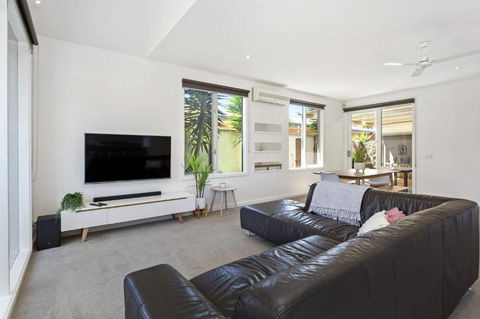 CAPELS REST CAPEL SOUND - Australian Destinations 7