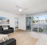 WAVES on MAIN 4 / 1 MAIN STREET