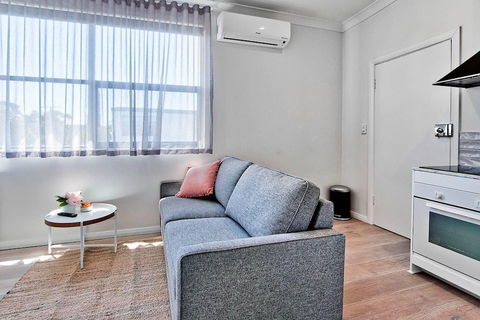 1 Bedroom Apt With Air Conditioning In Plympton - Australian Destinations 6