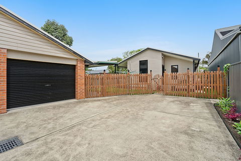 Newcastle Short Stay Apartments - Glebe Road Adamstown - Australian Destinations 0
