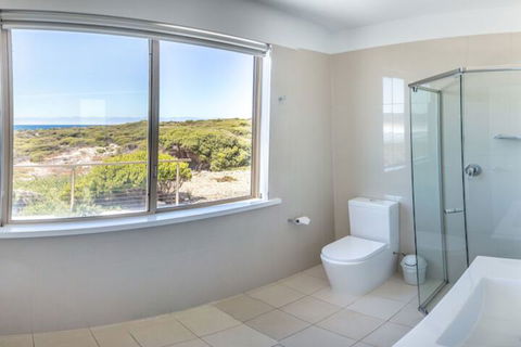 Hanson Bay Wildlife Sanctuary And Cabins - Australian Destinations 6