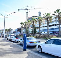Bright  Breezy Bondi Beach Pad - Australian Destinations
