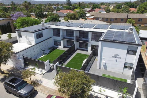 2 Bedroom Apt With Balcony & Air Con In Plympton - Australian Destinations 4
