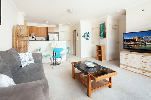Comfy Coogee 1 Bedroom Hideaway - Australian Destinations 6