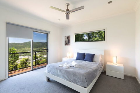 Casa Del Mar Airlie Beach - Australian Destinations 4