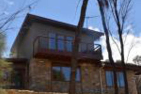 Of Stone & Wood Guesthouse Secluded Getaway! - Australian Destinations 0