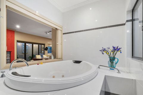 About Time Retreats Studio Seven - Australian Destinations 2