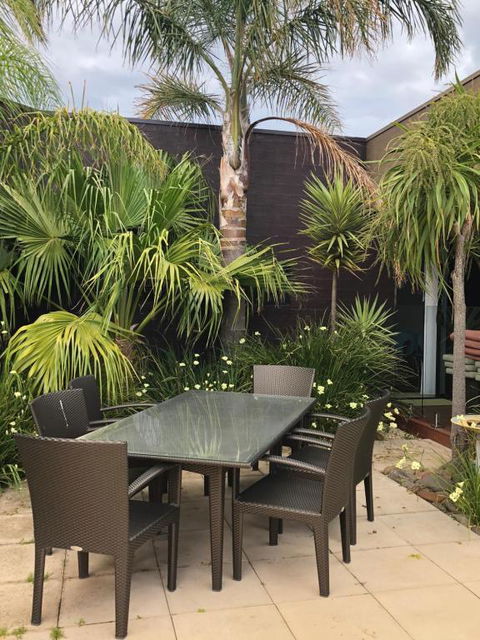 Pacific Paradise - Australian Destinations 1