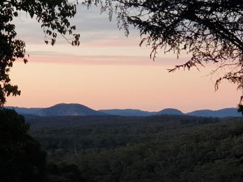 NEW Winston Cottage Leura Views & Location - Australian Destinations 0