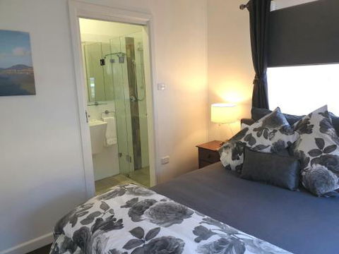 NEW Winston Cottage Leura Views & Location - Australian Destinations 4