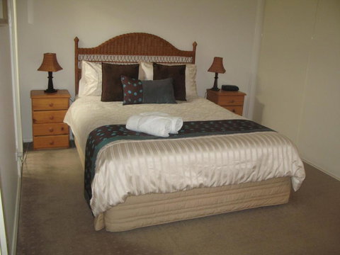 The Villa Kyabram - Australian Destinations 6