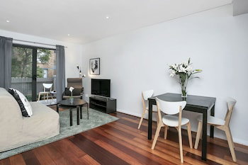 Contemporary Garden Apartment SINC1 - Australian Destinations 5