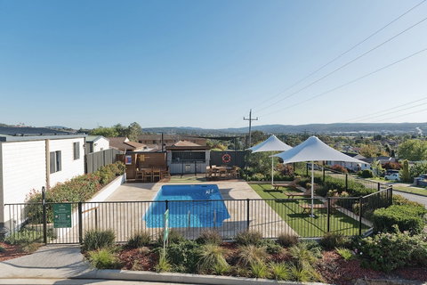 Crestview Tourist Park - Australian Destinations 2