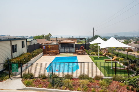 Crestview Tourist Park - Australian Destinations 5