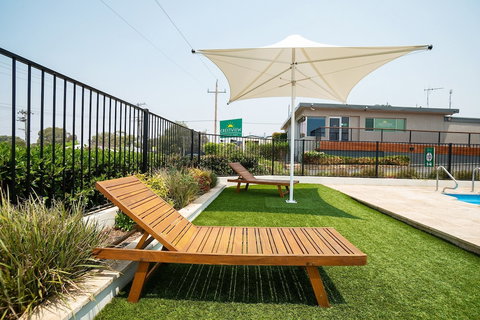 Crestview Tourist Park - Australian Destinations 4