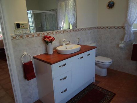 Close Encounters Bed & Breakfast - Australian Destinations 6