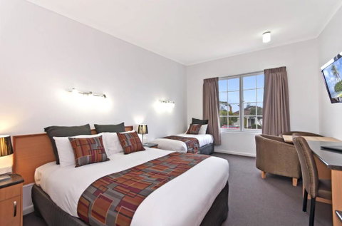 William Dutton Motel - Australian Destinations 1