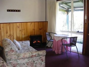Cedar Lodge Cabins - Australian Destinations 4
