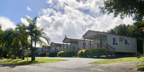 Atherton Travellers Park - Australian Destinations 1